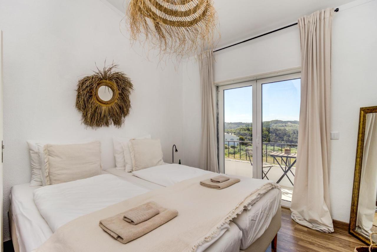 Albergue Ocean House - Ribeira D'Ilhas Ericeira Exterior foto