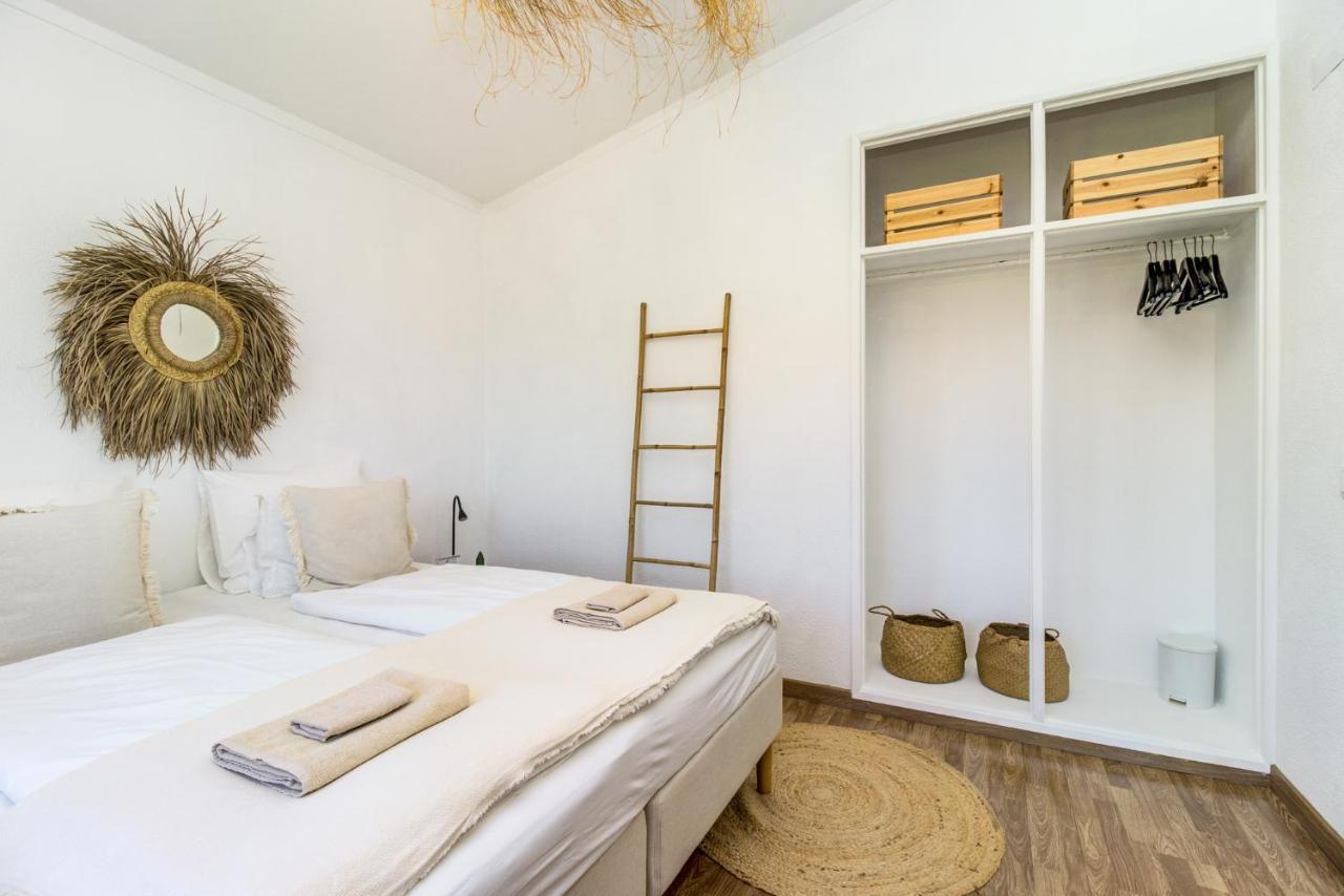 Albergue Ocean House - Ribeira D'Ilhas Ericeira Exterior foto
